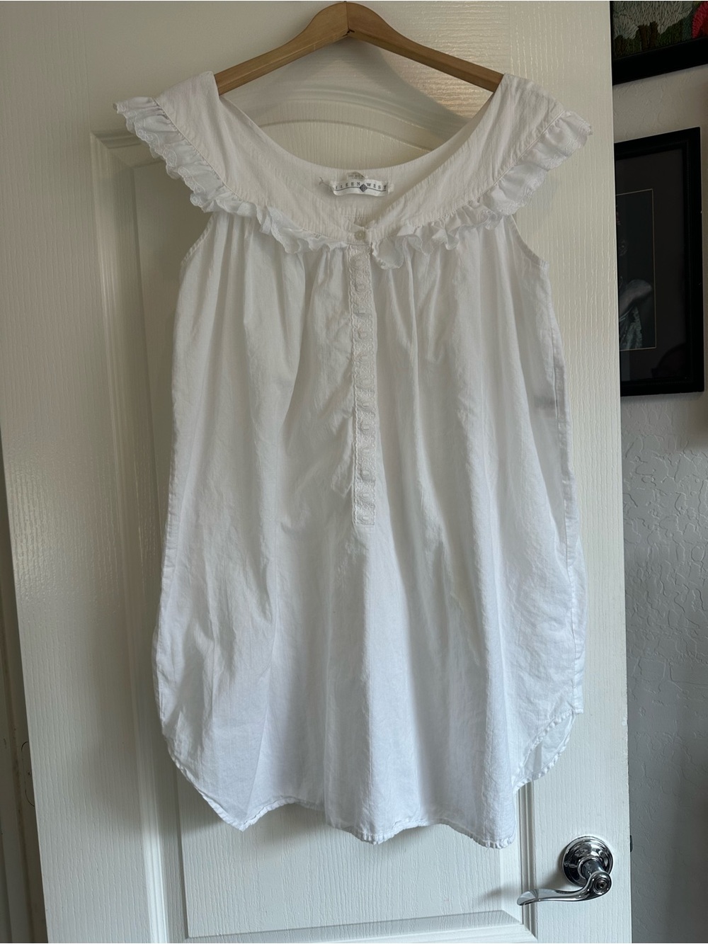 Vintage Eileen West Cotton Ruffle “Doen”Dress/Nightgown. Size: Medium.